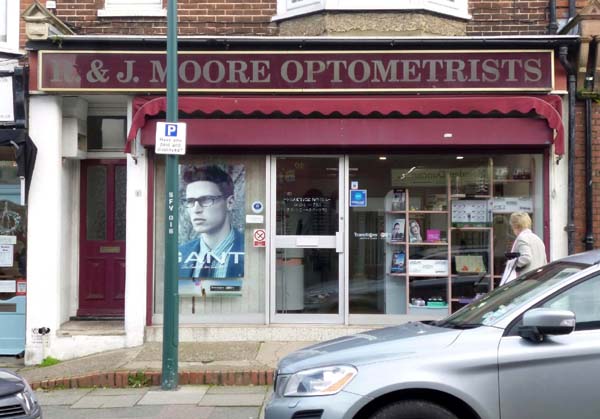 No 47 Moores Optomotrist 2006